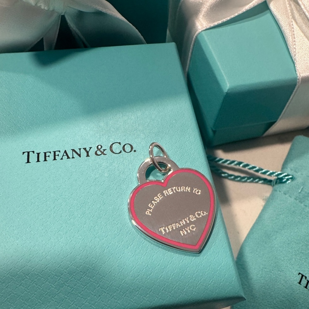 NEW! Authentic Tiffany and Co. Return to Tiffany Silver/Pink Heart Charm